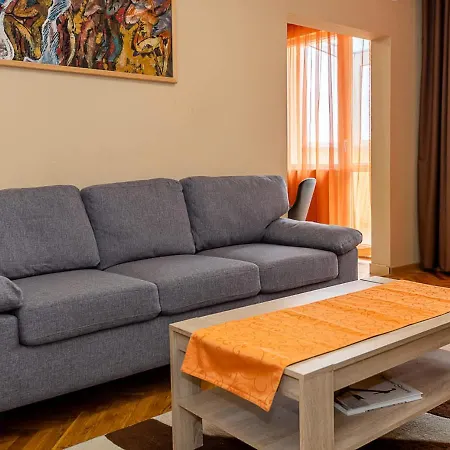 Spacious 3br In - Sea View By Flat Manаger Warna