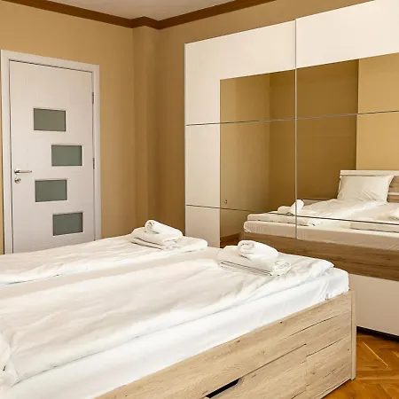 Spacious 3br In - Sea View By Flat Manаger Warna